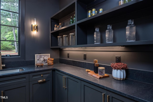 1000 Marilyn Dr, Raleigh, NC 27607 - bar with a sink