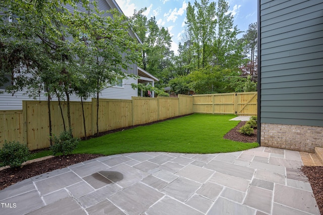 1000 Marilyn Dr, Raleigh, NC 27607 - view of patio / terrace