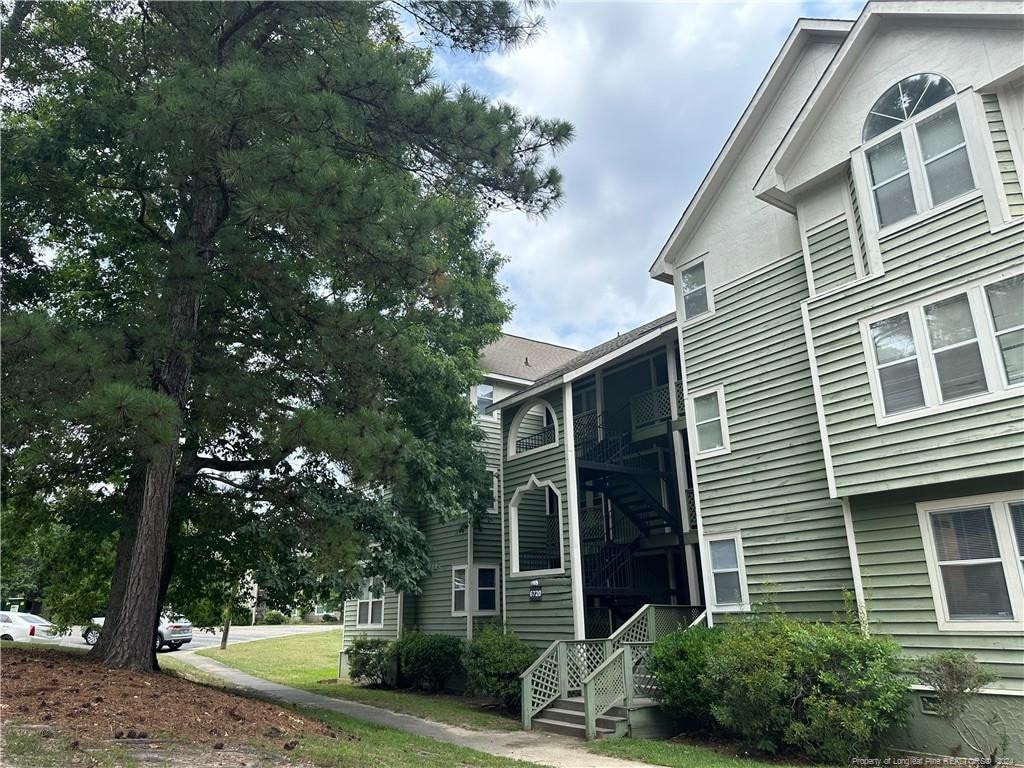 view of home's exterior