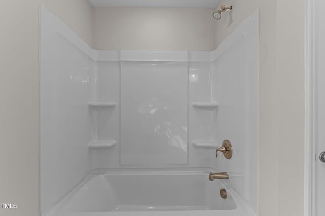 bathroom featuring shower / washtub combination