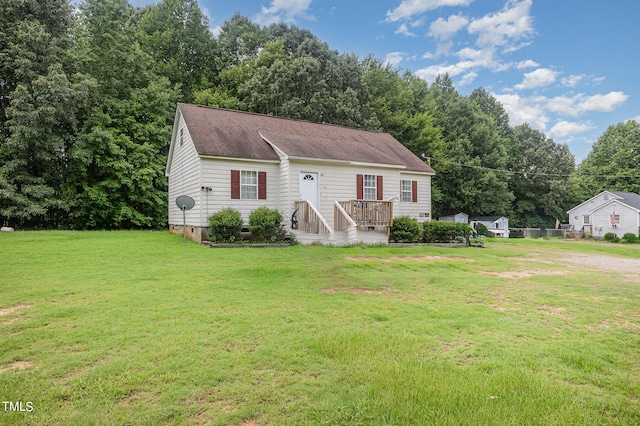 view of front of home featuring a front lawn