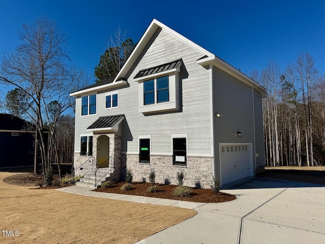 view of front facade featuring a garage