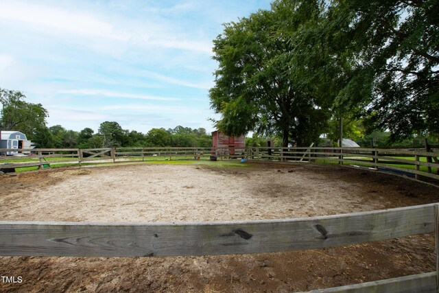 view of property's community featuring a rural view