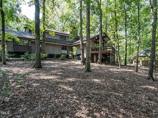 view of yard featuring a deck