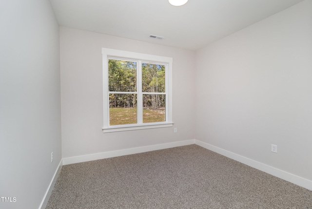 view of carpeted spare room