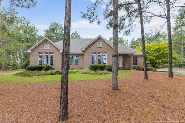 view of front of house with a front yard