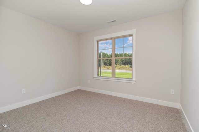 spare room with carpet flooring