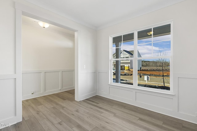 empty room featuring light hardwood / wood-style floors