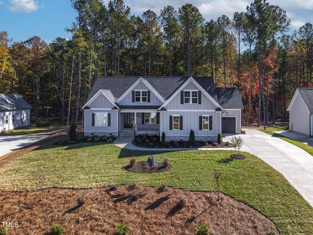 view of front of home with a front yard