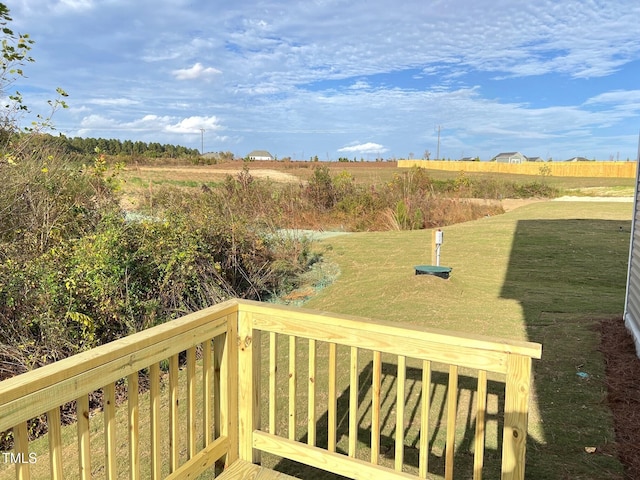 view of green lawn