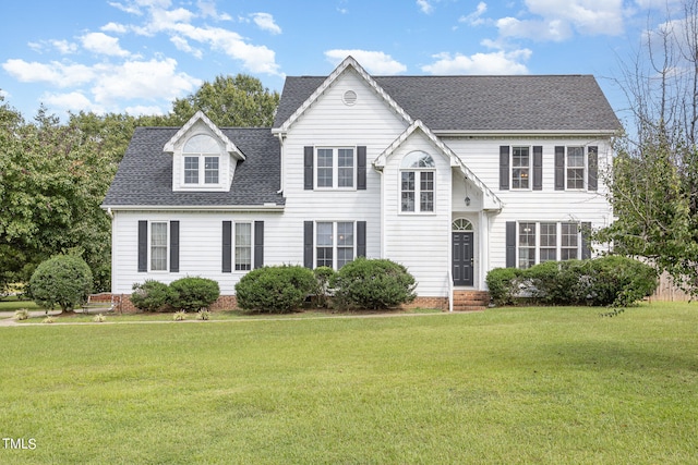 view of front facade featuring a front lawn