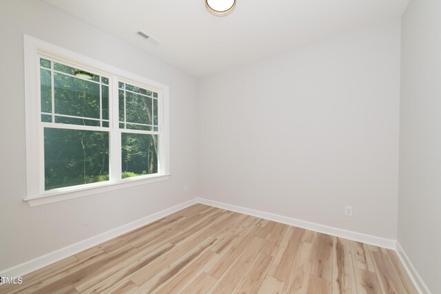 empty room featuring light hardwood / wood-style flooring