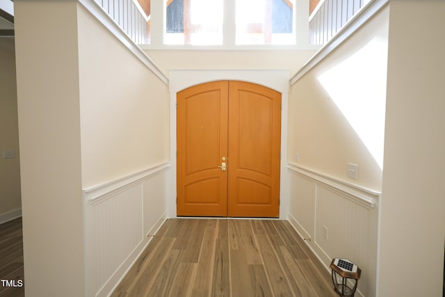 entryway featuring hardwood / wood-style floors