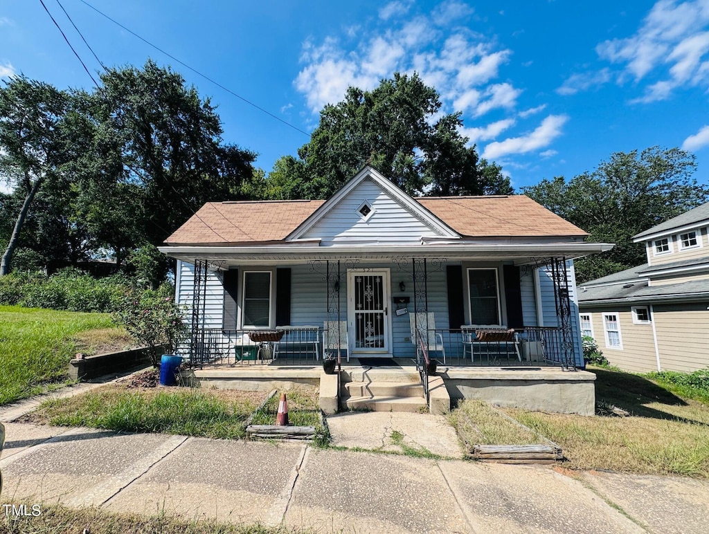 bungalow-style house with covered porch