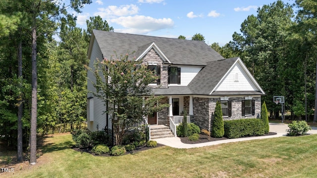 view of front facade with a front lawn