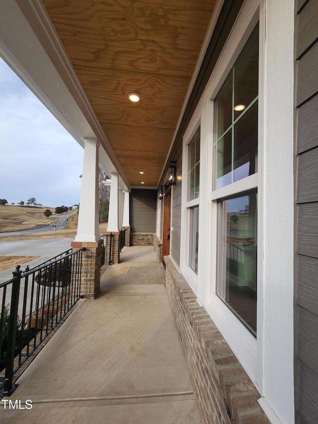 view of patio / terrace with covered porch