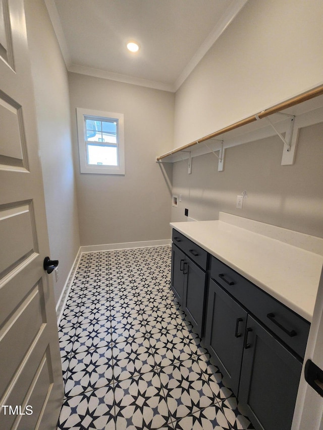 clothes washing area with recessed lighting, washer hookup, baseboards, light floors, and crown molding