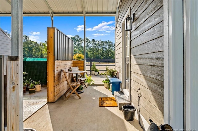 view of sunroom / solarium