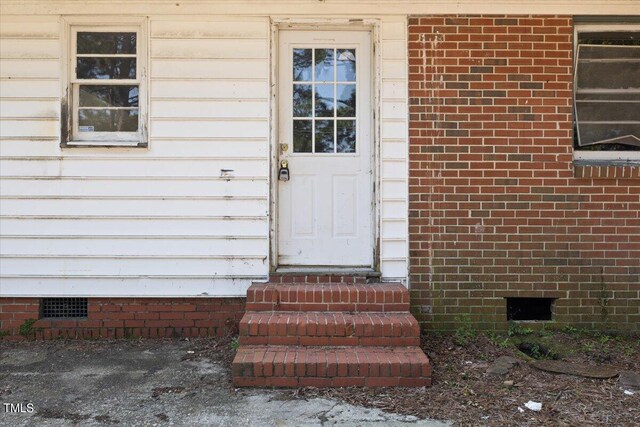 view of property entrance