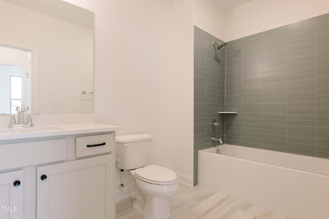 full bath with shower / bath combination, baseboards, toilet, and vanity