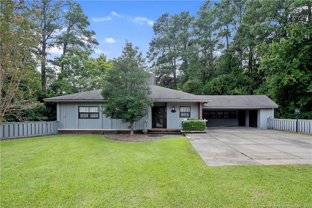 ranch-style house with a front yard