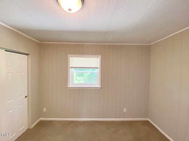 unfurnished bedroom featuring carpet