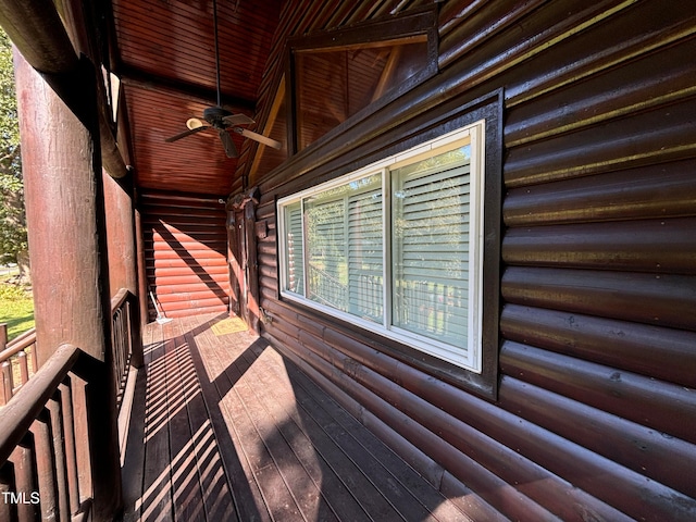 deck with ceiling fan