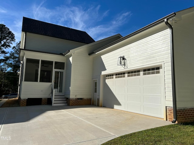 view of front facade with a garage