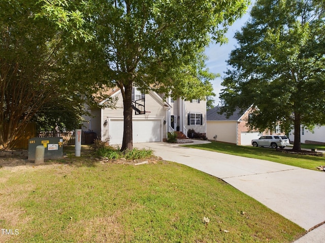 view of front of home featuring a front lawn