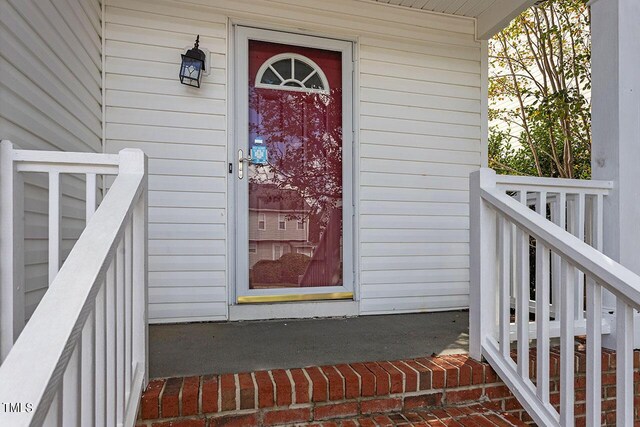 view of property entrance