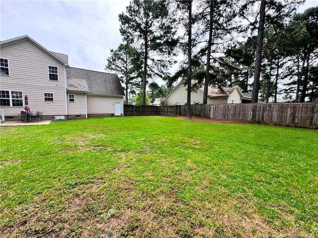 view of yard with a patio area