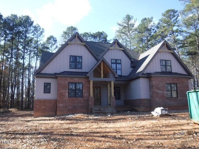 view of front facade