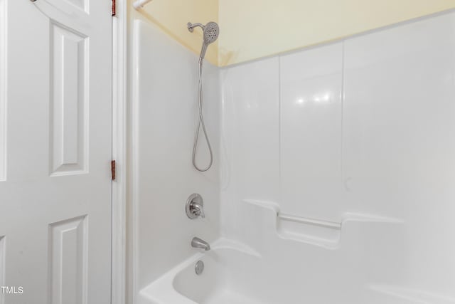 bathroom featuring shower / washtub combination