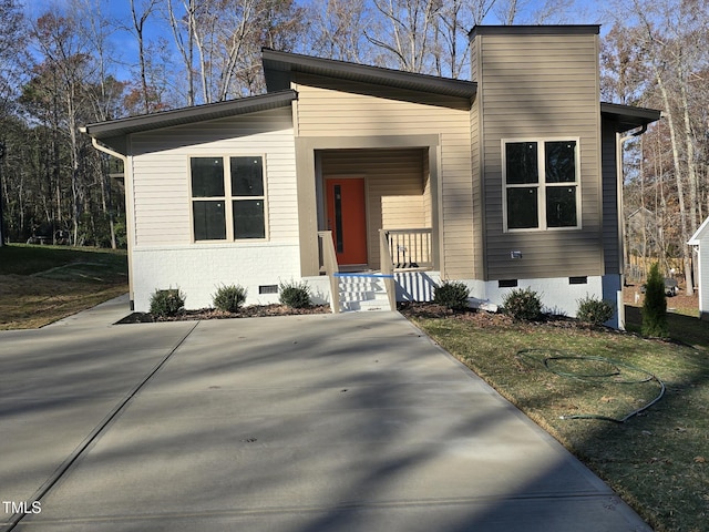 view of front of house featuring a porch