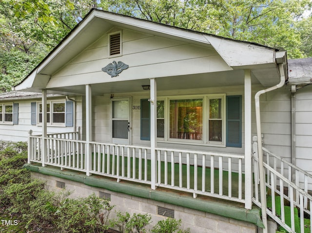 view of front of house with a porch