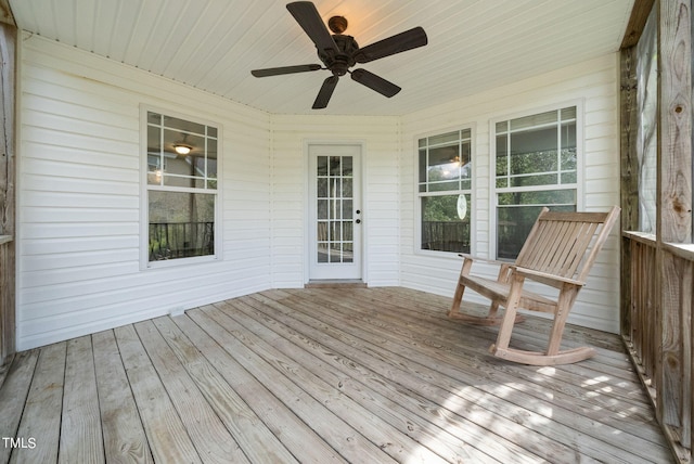 deck with ceiling fan