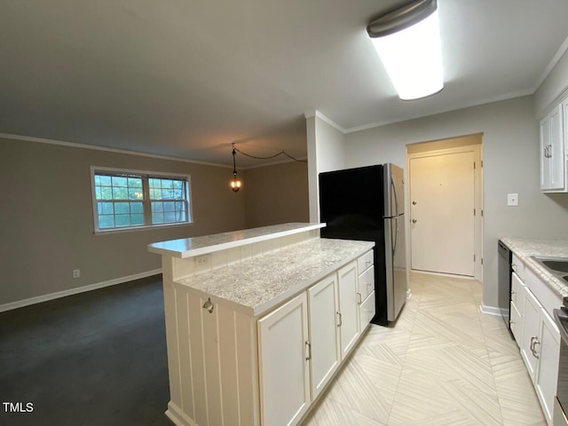 kitchen featuring appliances with stainless steel finishes, ornamental molding, white cabinetry, and decorative light fixtures