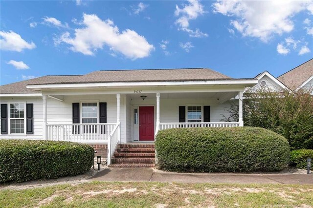 view of front of house featuring a porch