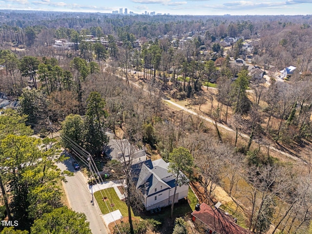 bird's eye view with a view of trees