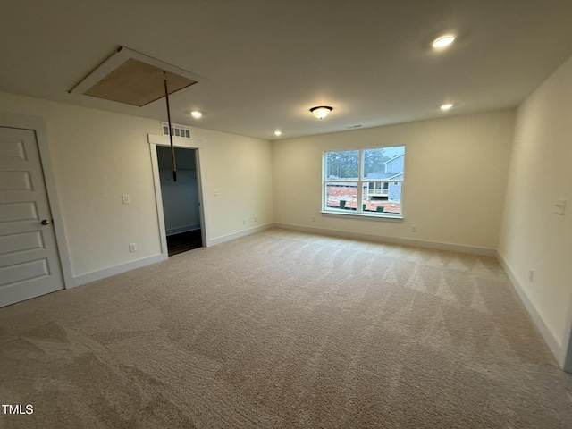 unfurnished room with carpet flooring