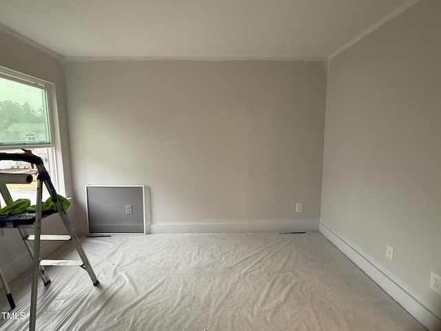 view of carpeted spare room