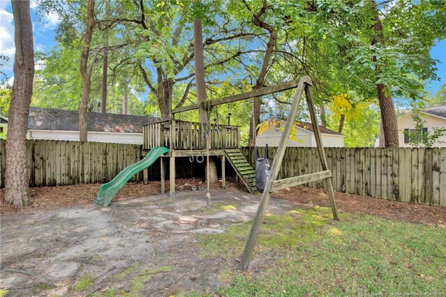 507 Huske St, Fayetteville, NC 28305 - view of playground with a fenced backyard