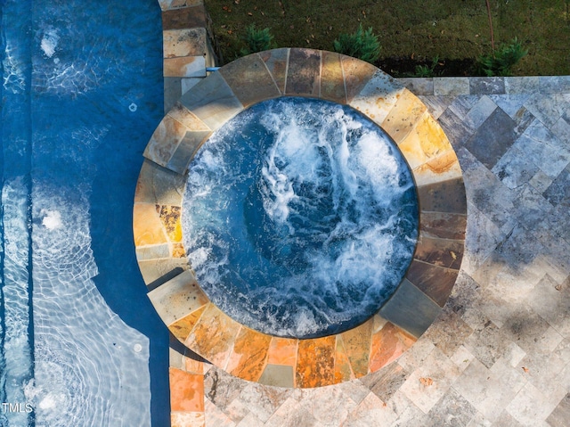 3105 Cone Manor Ln, Raleigh, NC 27613 - exterior view of a jacuzzi