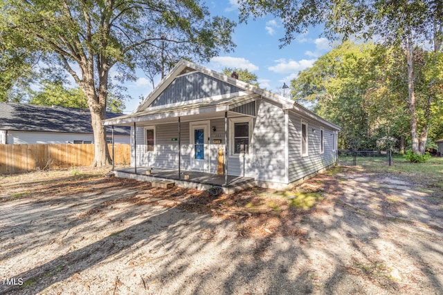 view of front of house featuring a porch