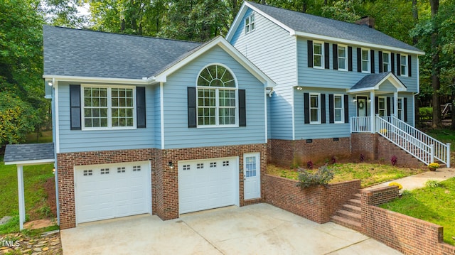 view of front facade featuring a garage