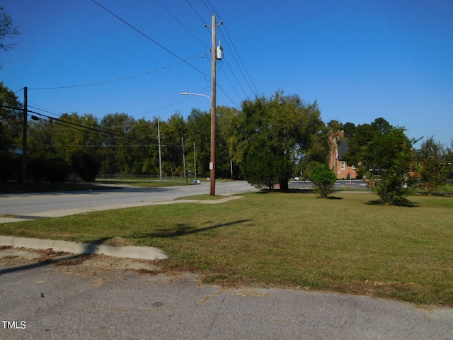 Listing photo 3 for 932 S Main St, Louisburg NC 27549