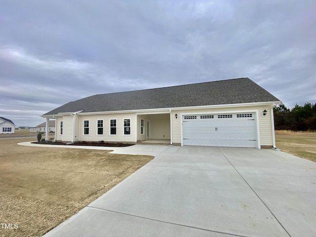 view of front facade featuring a garage