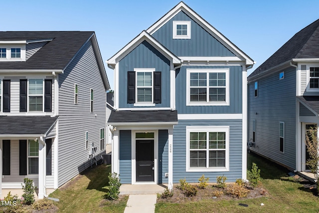 view of front of house featuring a front yard