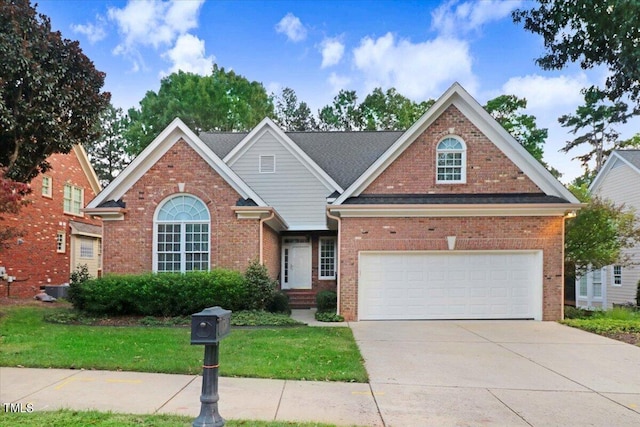 view of front facade featuring a garage and a front yard