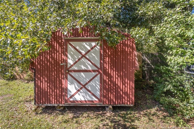 view of outbuilding